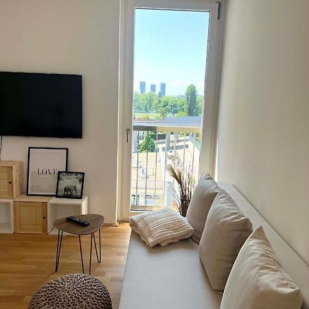 Donaublick Oasis: Stylische Wohnung Вена Экстерьер фото