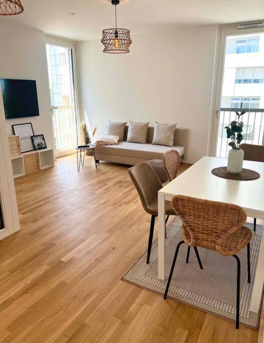 Donaublick Oasis: Stylische Wohnung Вена Экстерьер фото