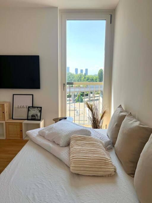 Donaublick Oasis: Stylische Wohnung Вена Экстерьер фото