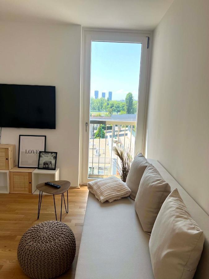 Donaublick Oasis: Stylische Wohnung Вена Экстерьер фото